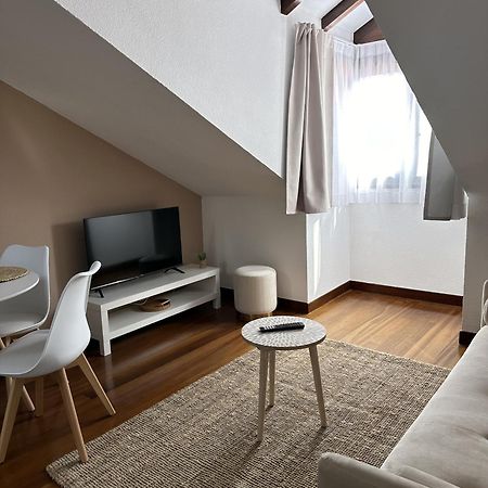 Apartamentos Val De Комільяс Екстер'єр фото