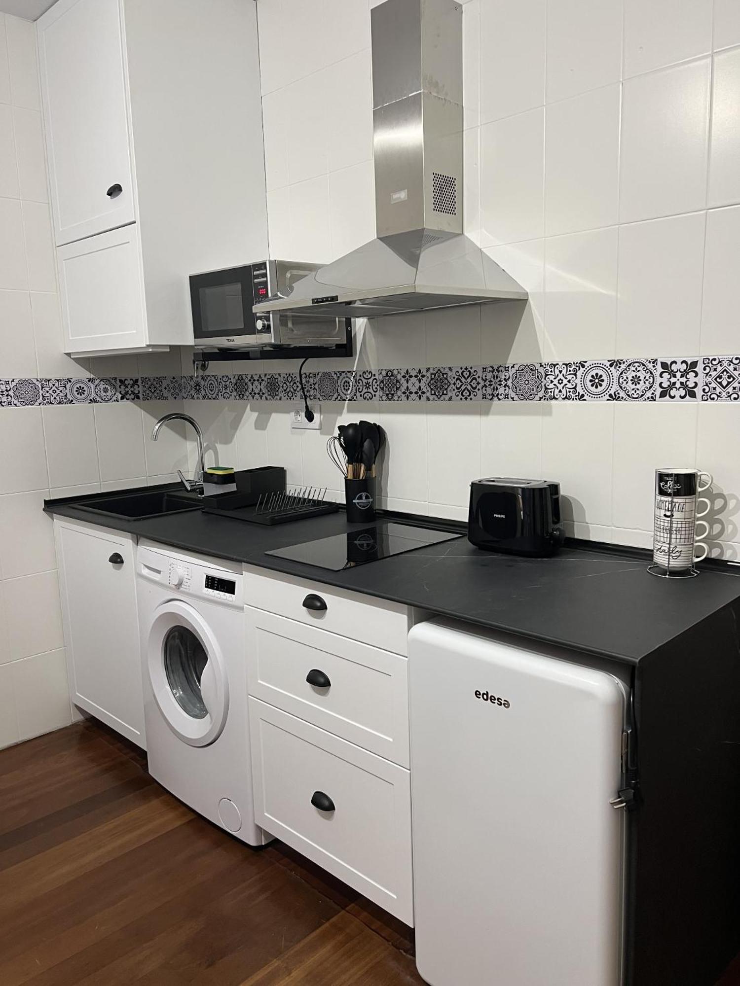 Apartamentos Val De Комільяс Екстер'єр фото