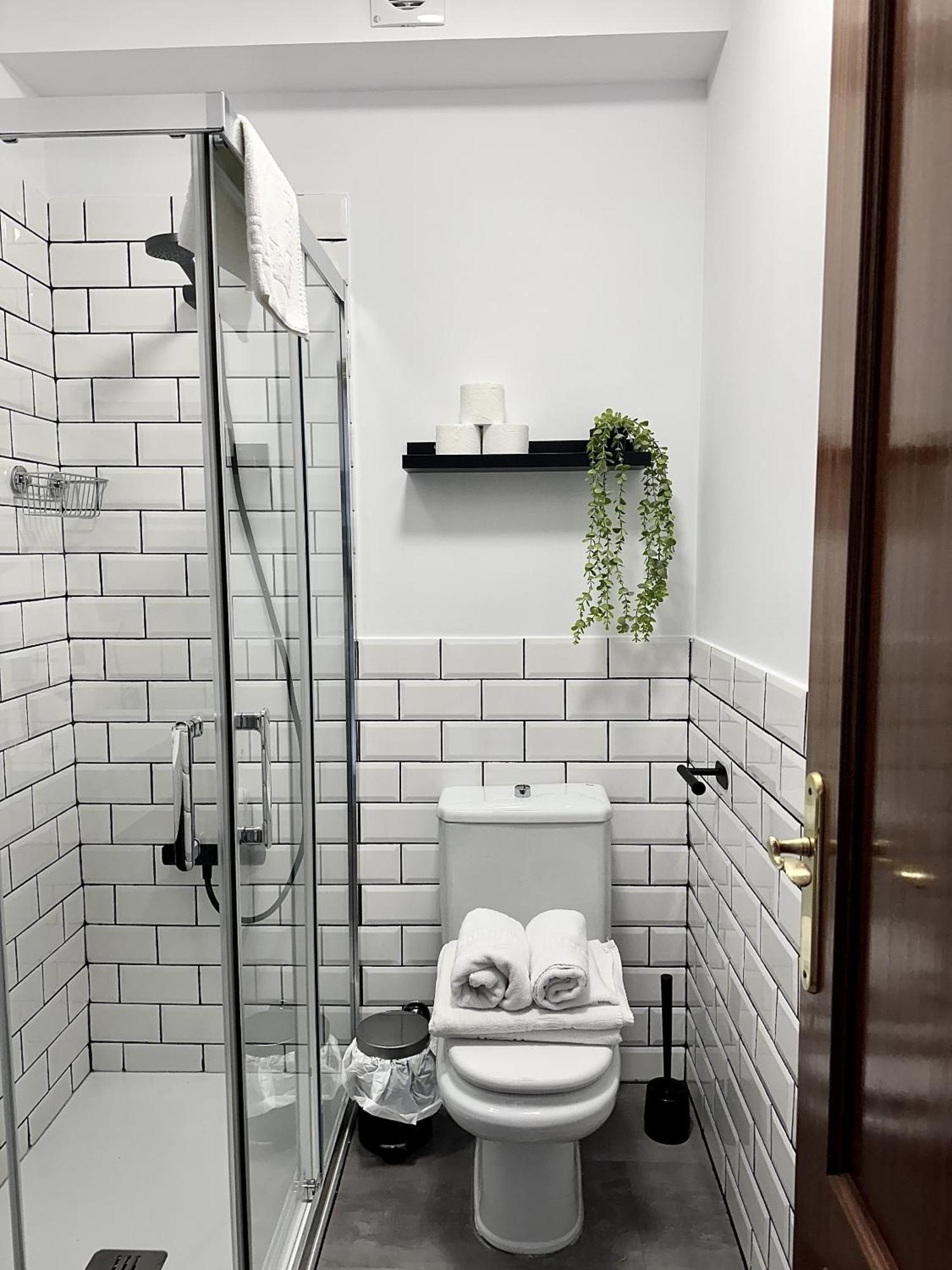 Apartamentos Val De Комільяс Екстер'єр фото